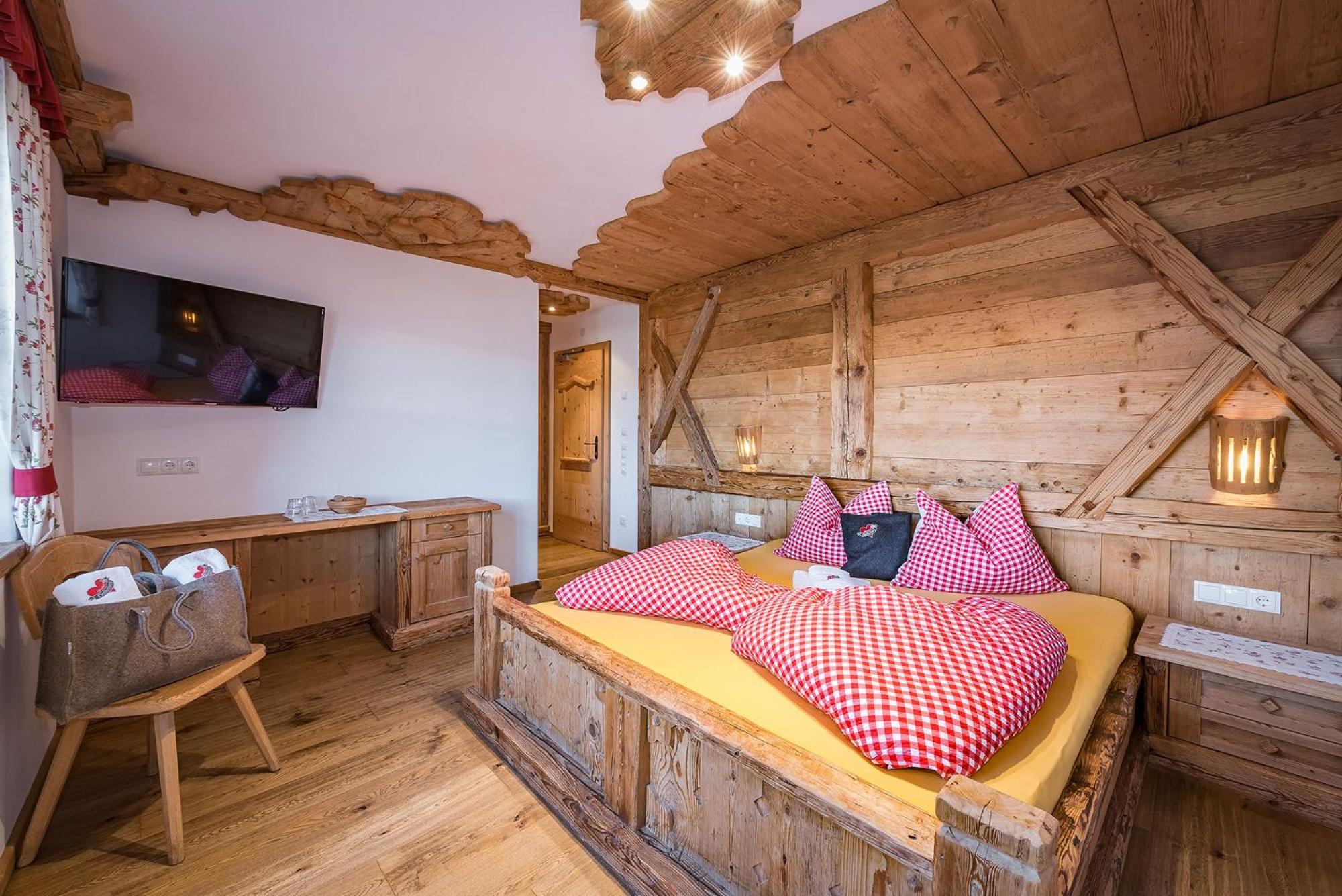 Chalets Almdorf Haidenberg Brunico Quarto foto