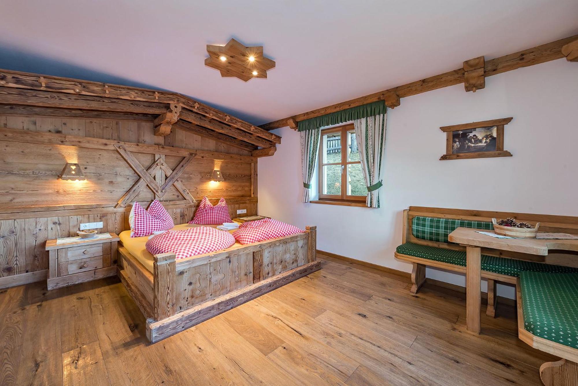 Chalets Almdorf Haidenberg Brunico Quarto foto